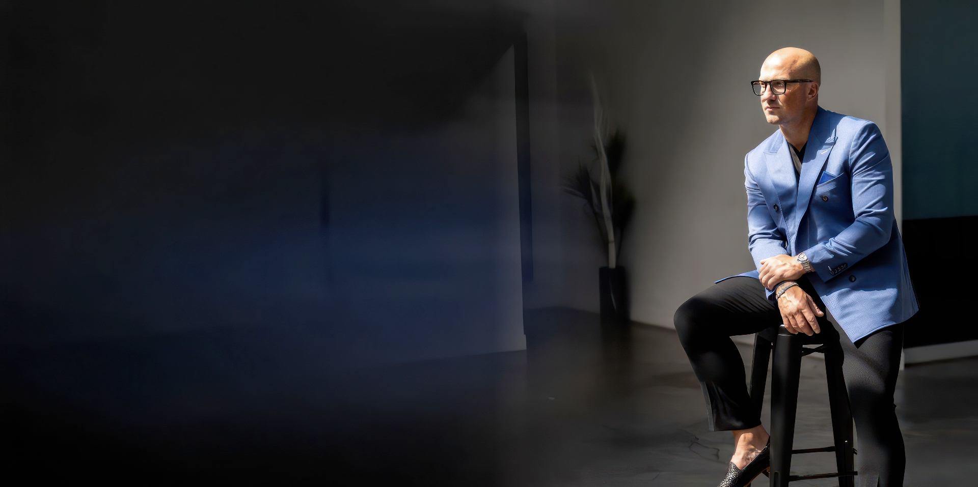 David Alan and Stan Kleja in conversation in a cinematic studio